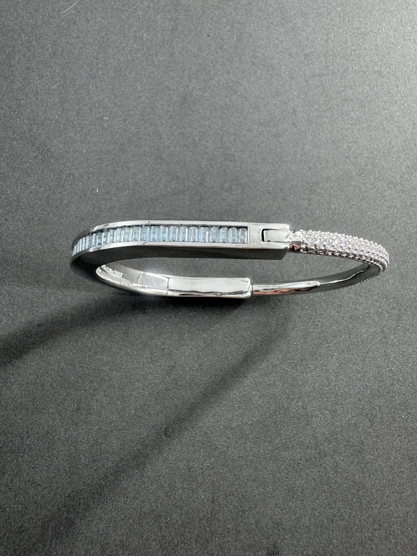 Tiffany & Co Happy Diamonds Bangle Bracelet